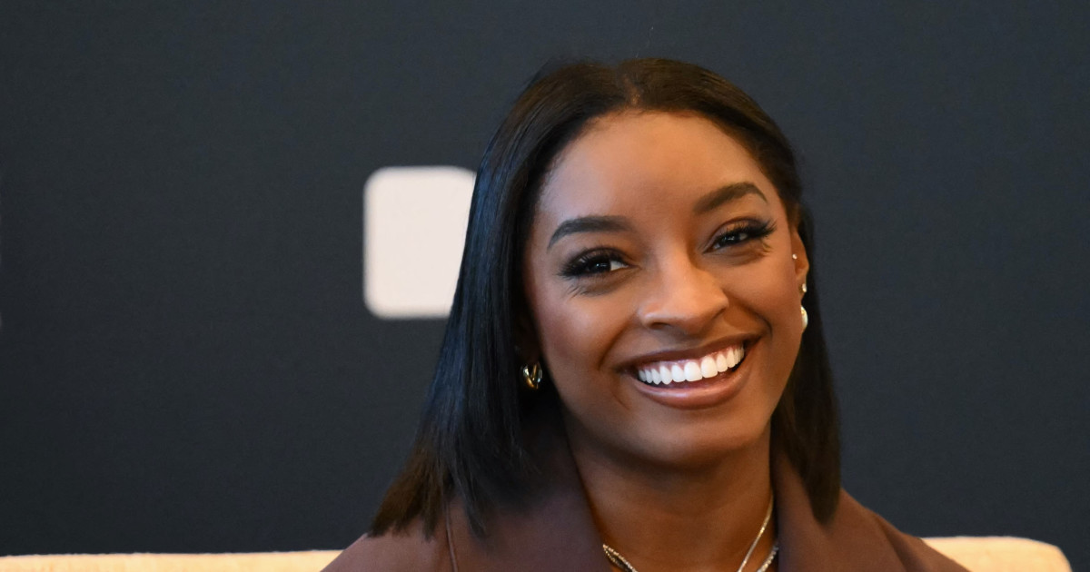 Simone Biles Slays in Full-Length Fur at Giants vs. Bears Game