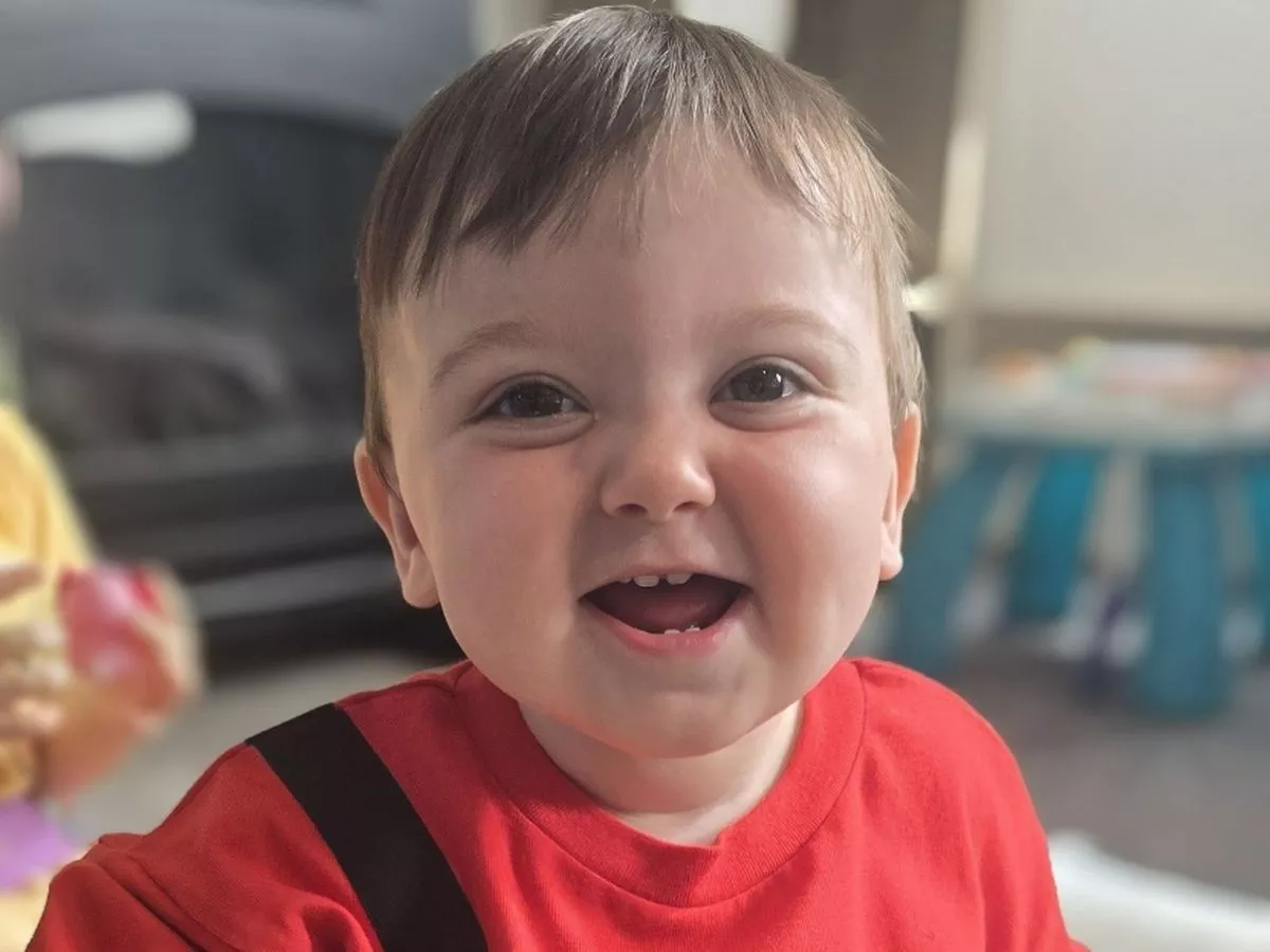 Toddler 'stopped breathing and nearly died after choking' on popular Aldi Dino Gems sweets