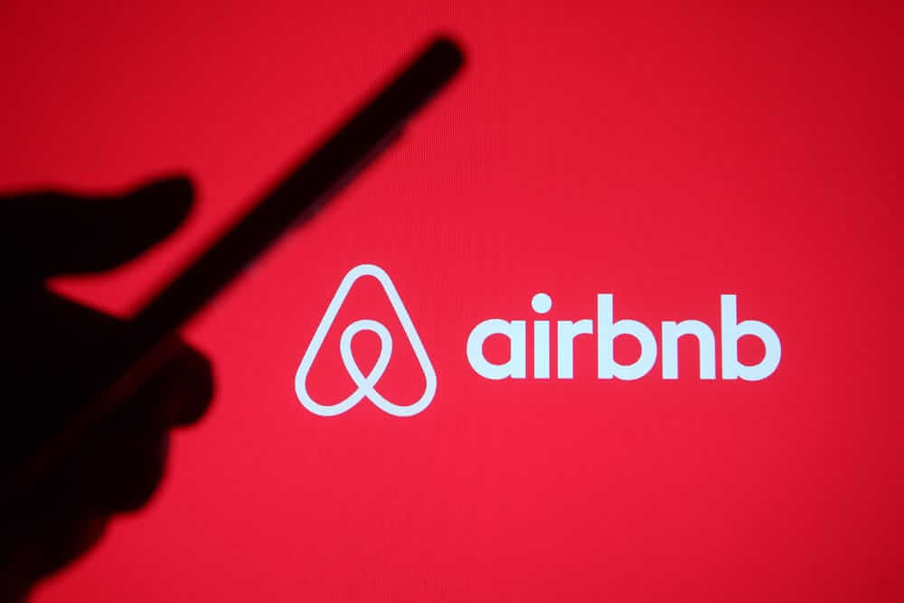 Airbnb Stock: Is Wall Street Bullish or Bearish?