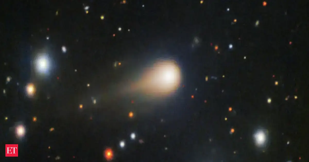 Comet 3I/ATLAS surrounded by mysterious jet structure? Scientists stunned as second interstellar object C/2025 V1 appears