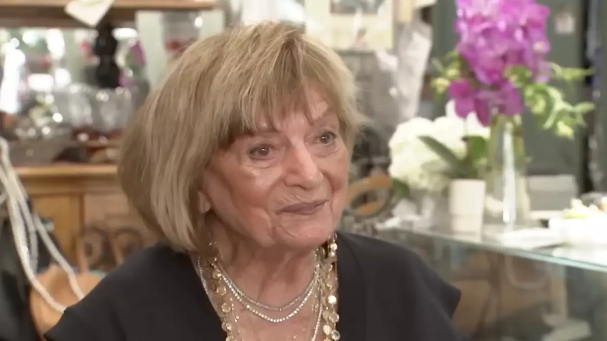 101-year-old woman who still works 6 times a week explains what she fears would happen if she retired