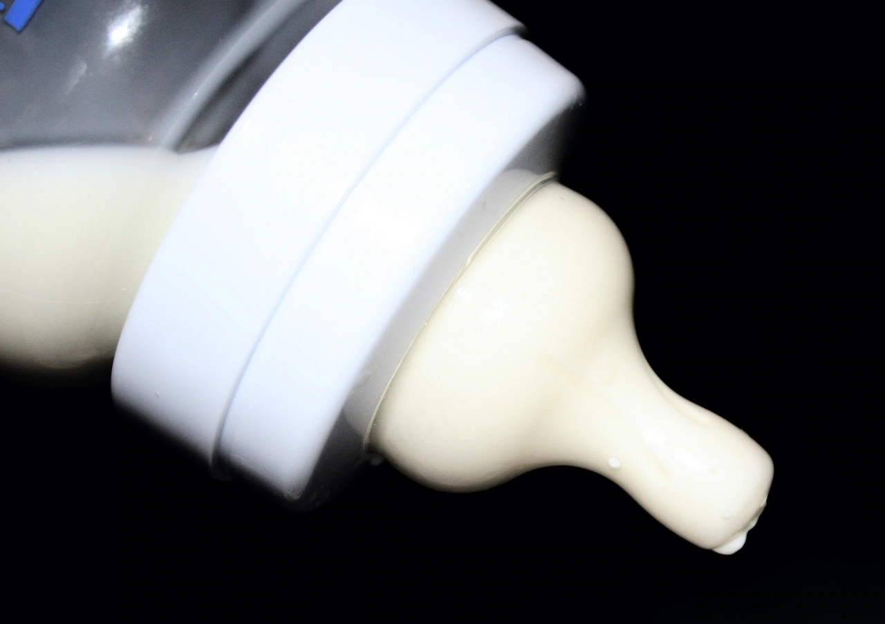 Baby formula recalled after hospitalizing 13 infants including Oregon child