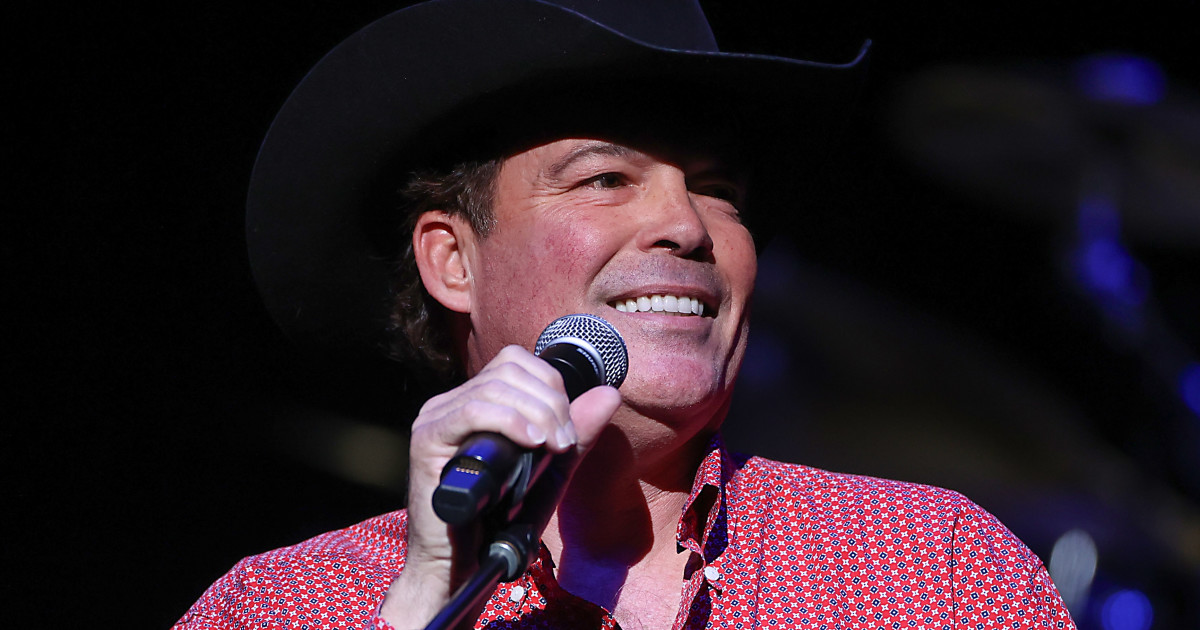 Country Legend Clay Walker Shares Health Update After Cancel Concerts