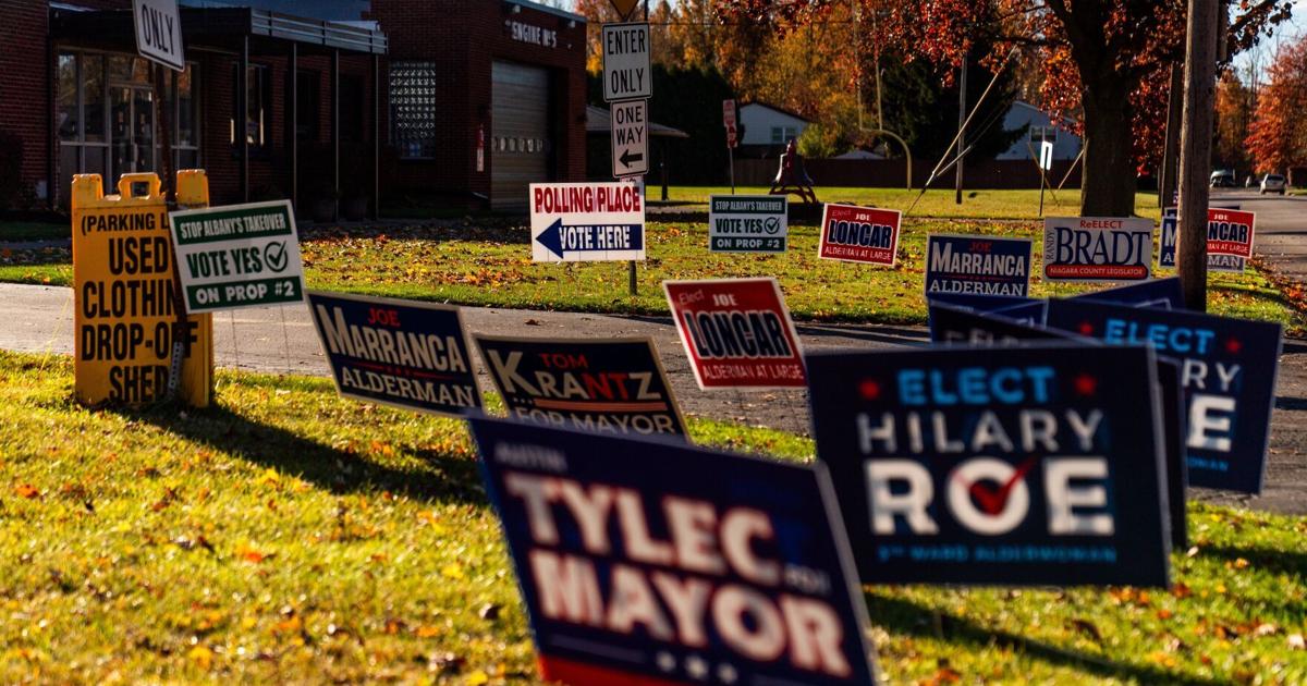 Blue wave hits Tonawandas, unseating GOP elected officials