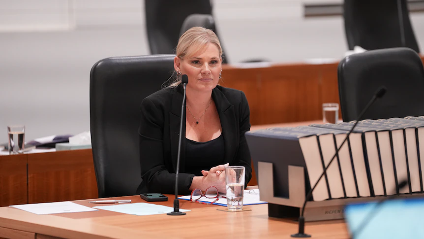 Liberal leader still silent on why backbenchers were booted from party room