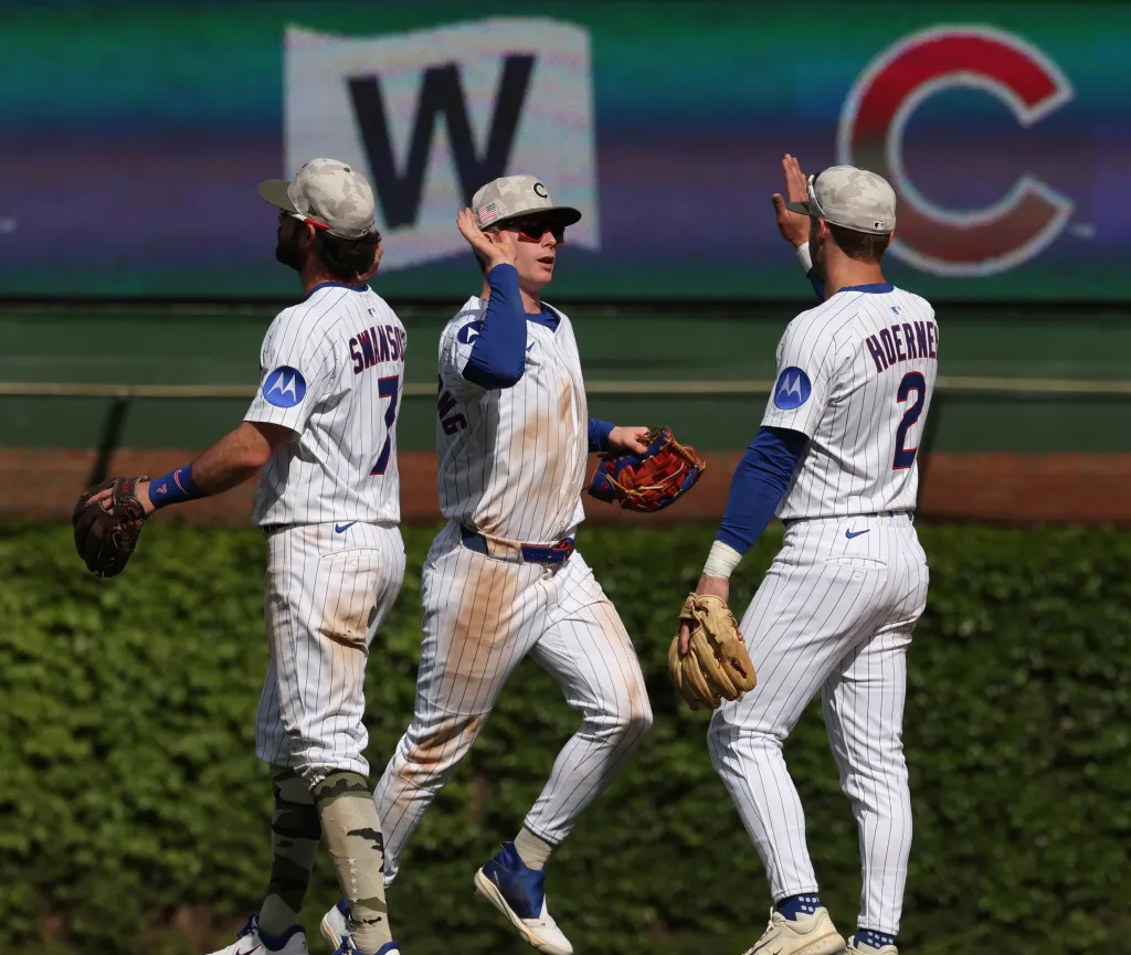Chicago Cubs win National League team Gold Glove Award