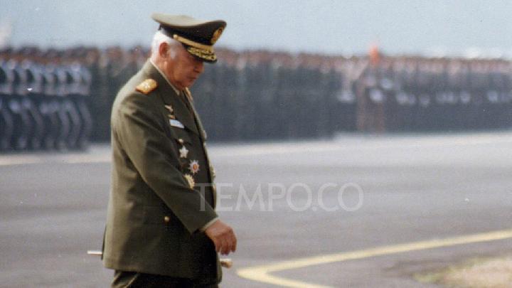 The Hardline Push to Grant Soeharto Hero Status