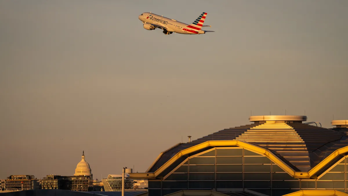 US airlines’ daily cancellations exceed 2,700 as shutdown impact extends