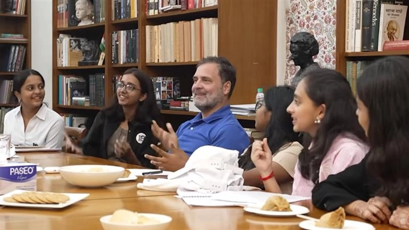 ‘Pookie’ to ‘Bro’: Rahul Gandhi Shares Fun Conversation With Youngsters, Says ‘The Energy of India’s Gen Z Gives Me Hope’ (Watch Video)