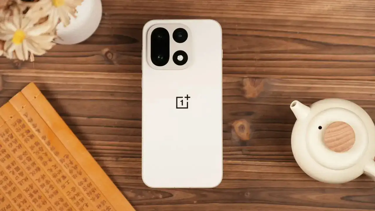 OnePlus 15 Launching This Week: Check Price In India, Specifications, Design, Colour Options, Camera And More