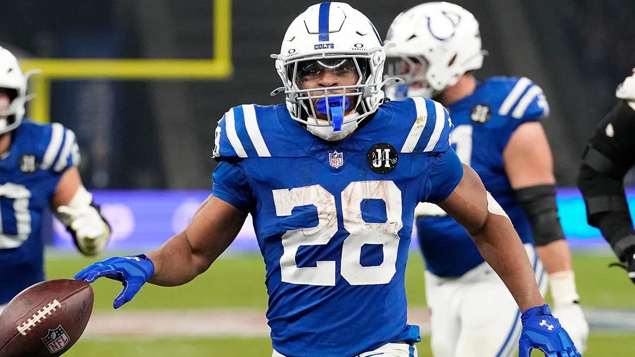 Colts' Jonathan Taylor sets franchise record in offensive onslaught vs Falcons