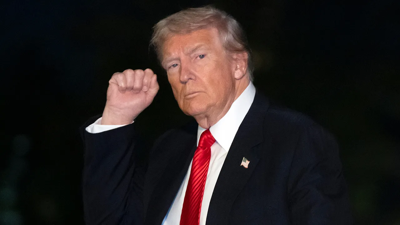 Trump attends Commanders-Lions NFL game