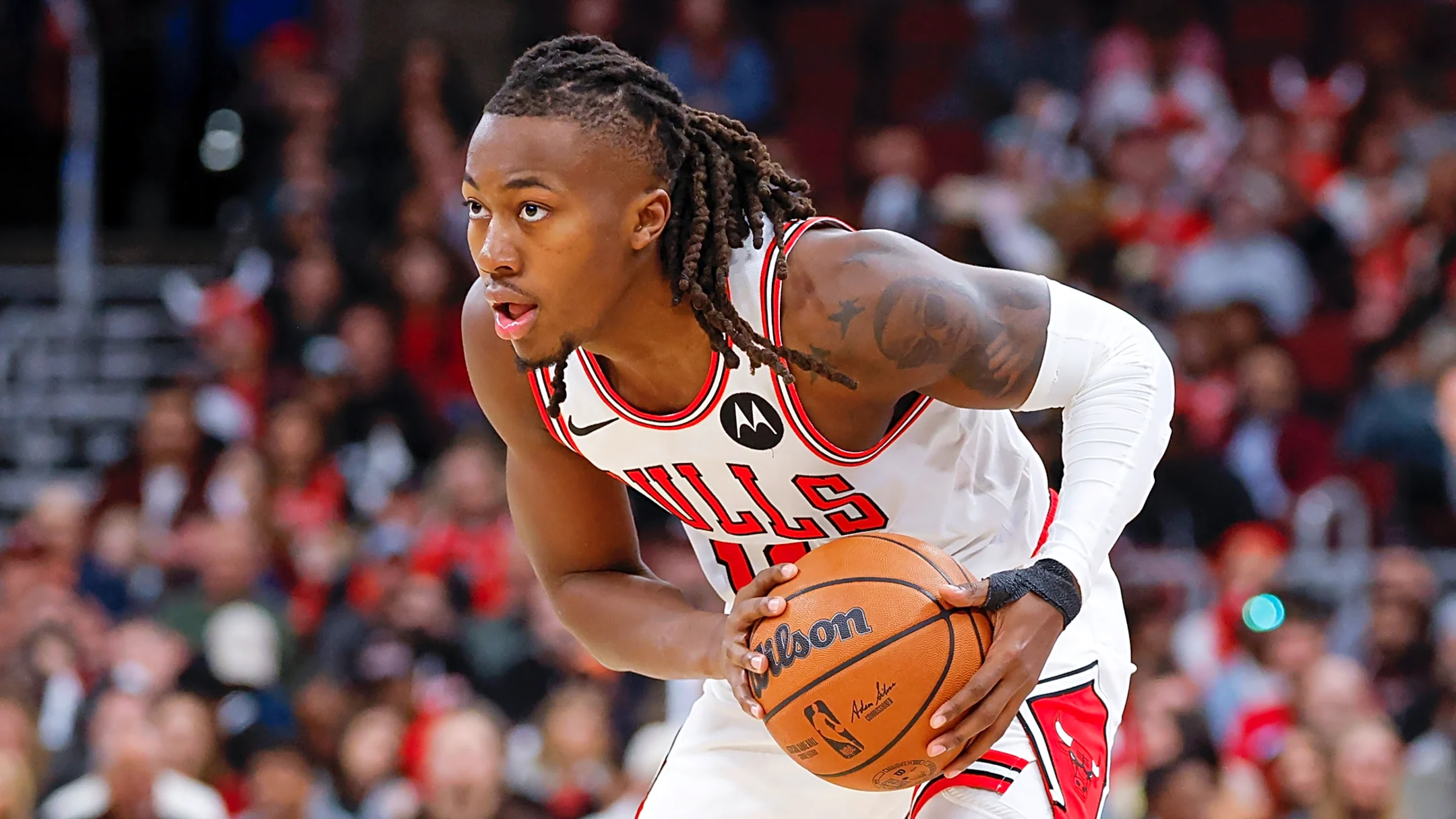 Dosunmu Shines as Bulls Outlast Hawks 128-123 in Thrilling Showdown
