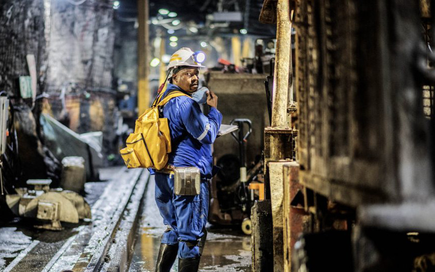 Whose interests are business forums and community activists representing?