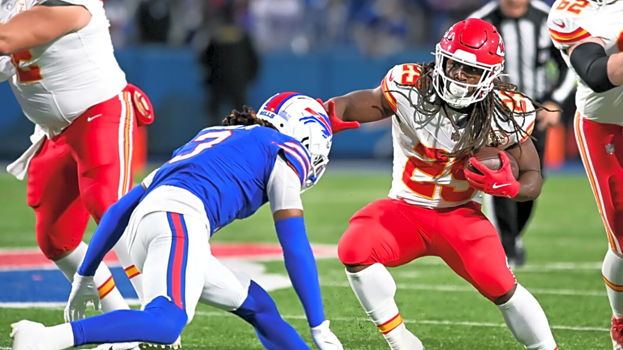 Chiefs RB Kareem Hunt ready to step up in place of injured RB Isiah Pacheco vs. Bills — and history shows he can get the job done