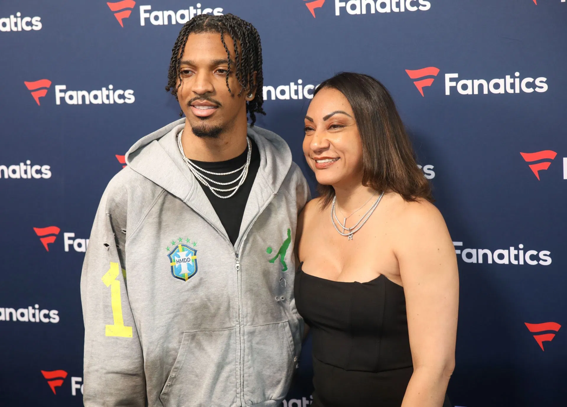 Jayden Daniels' mother Regina flaunts backless outfit as she shows support for injured QB with heartfelt message