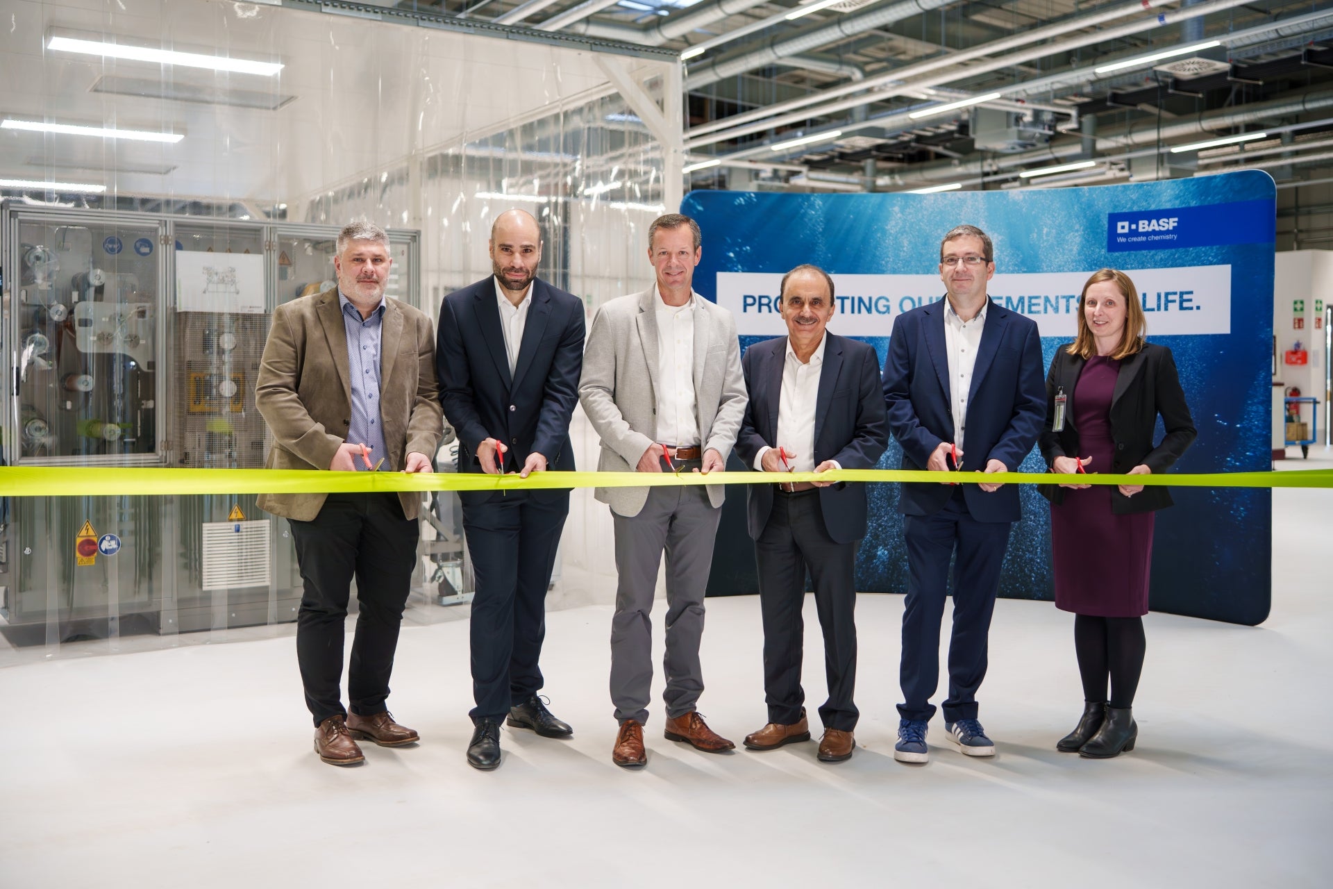BASF opens green hydrogen and fuel cell component facility