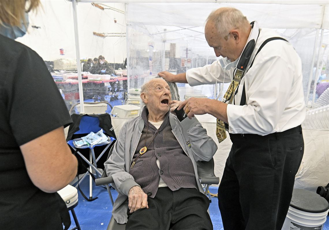 Hundreds crowd free weekend medical clinic in Butler