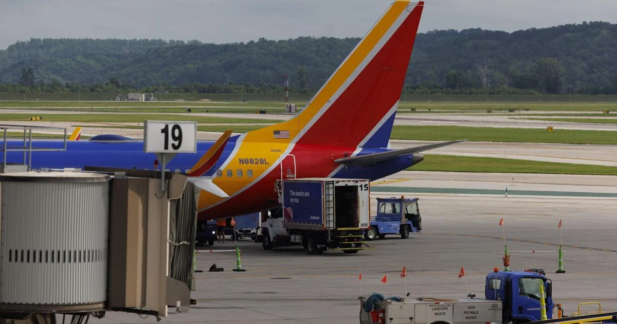 Omaha's Eppley Airfield travelers may see delays, longer lines as FAA reduces air traffic
