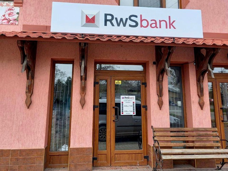 NBU Declares RwS Bank Insolvent After Months of Risky Operations