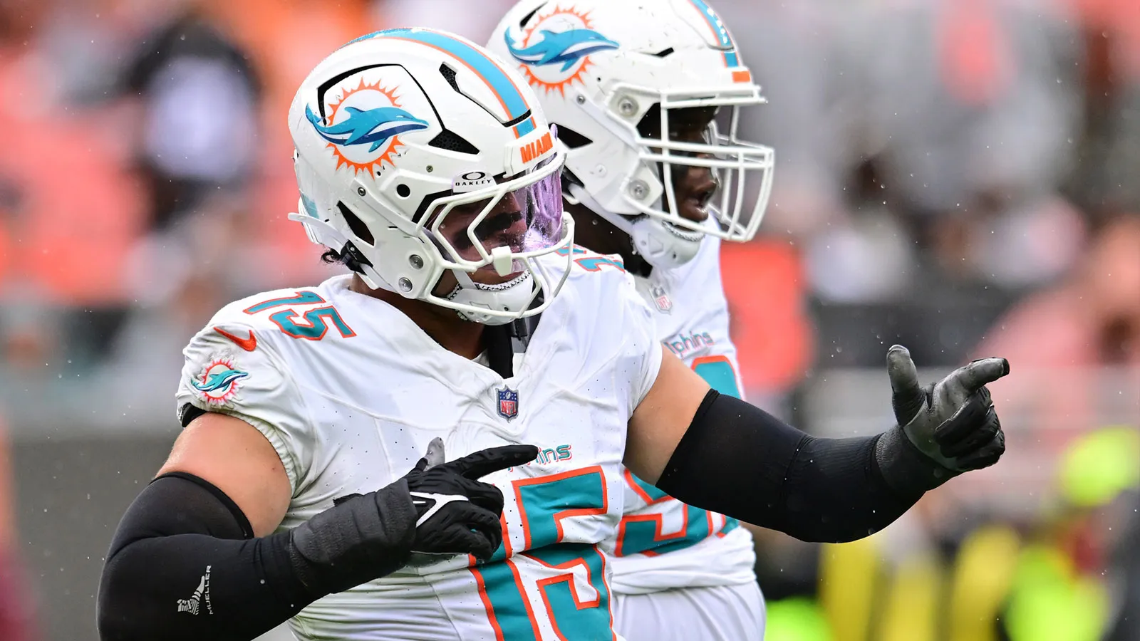 Why Dolphins’ 2025 NFL trade deadline was a spectacular failure