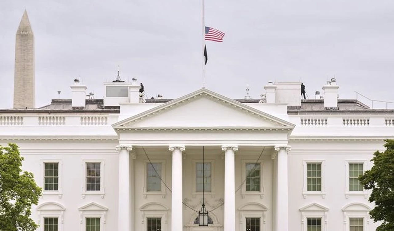 US government shutdown likely to end as Senate clears funding bill