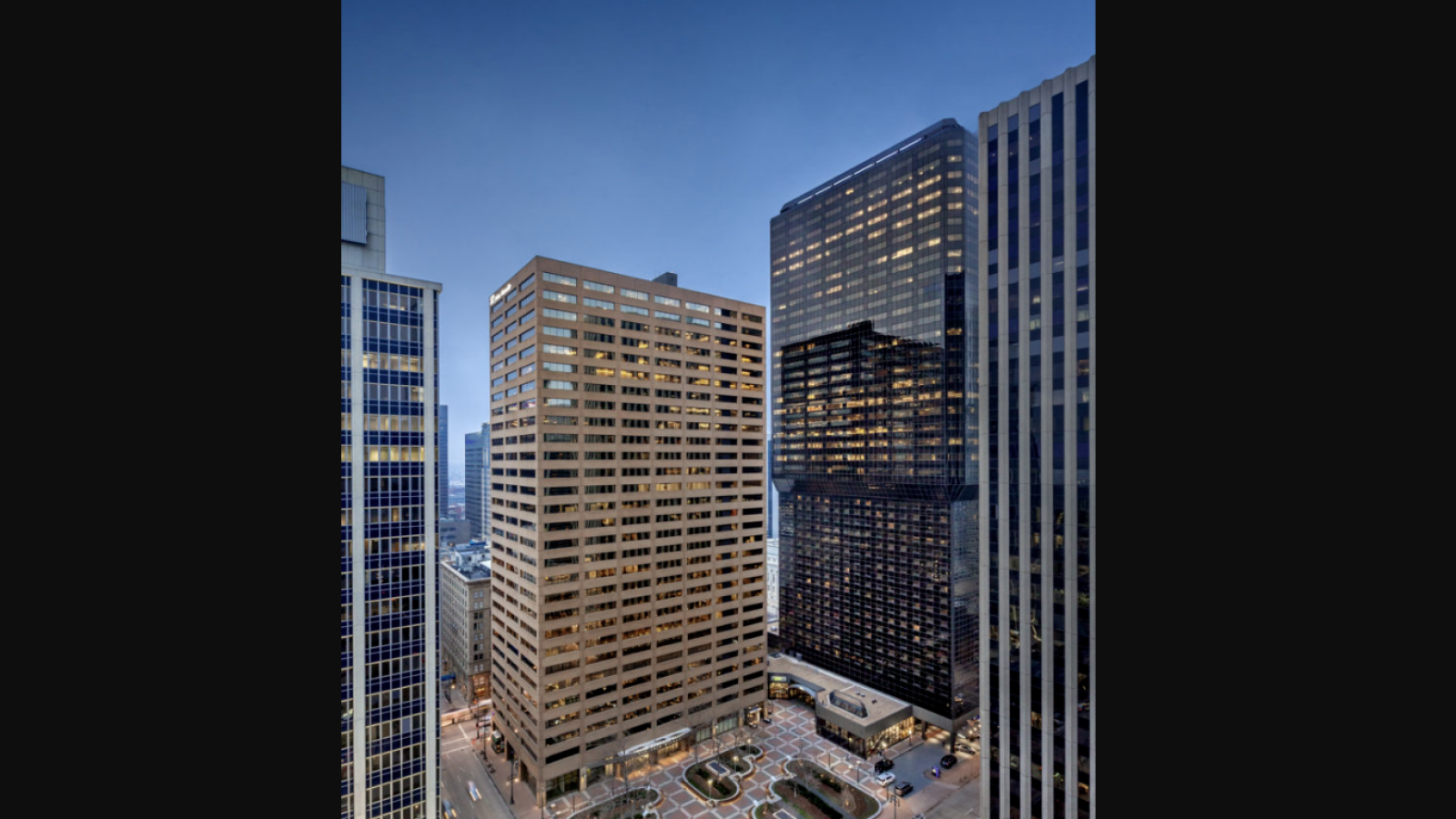Brookfield Properties sells downtown Denver office towers at $340M loss