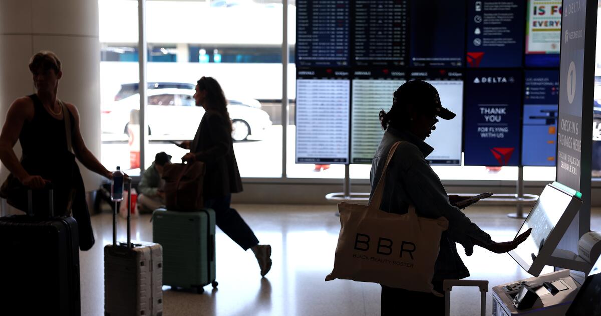 How many flights canceled out of LAX, other SoCal airports since Friday
