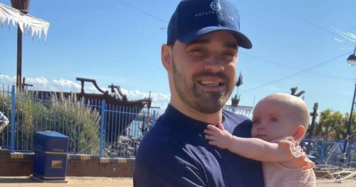 Mom Finds Partner Dead on Sofa Days Before Twins’ First Birthday