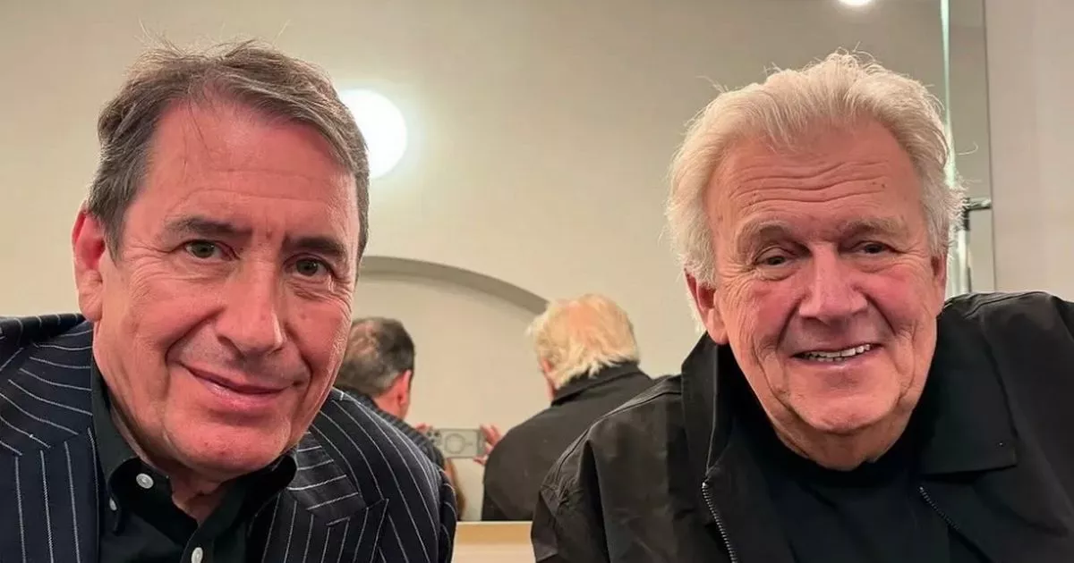 Gilson Lavis dead: Squeeze star and Jools Holland drummer dies as icon pays tribute