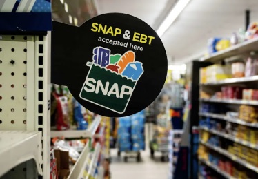 Report: 59 percent of illegal immigrants are on food stamps; Shutdown impacts loom