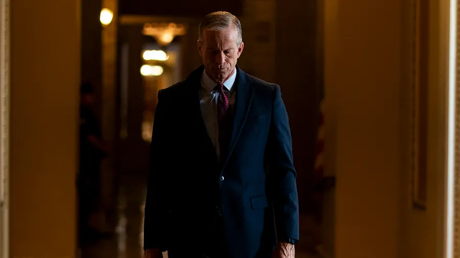 Breaking: Senate Secures Needed Democratic Votes to End Government Shutdown as Trump Cheers at Commanders Game