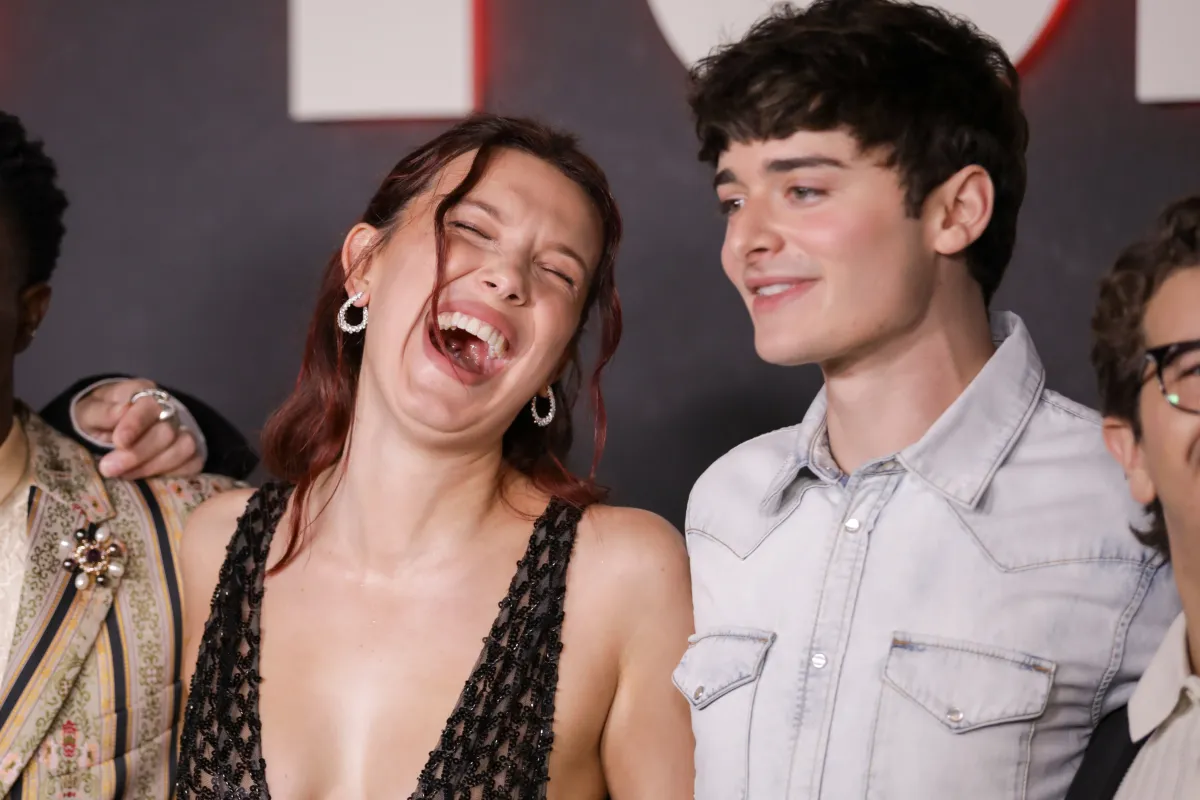 Millie Bobby Brown revela que su hija tiene un padrino de ‘Stranger Things’