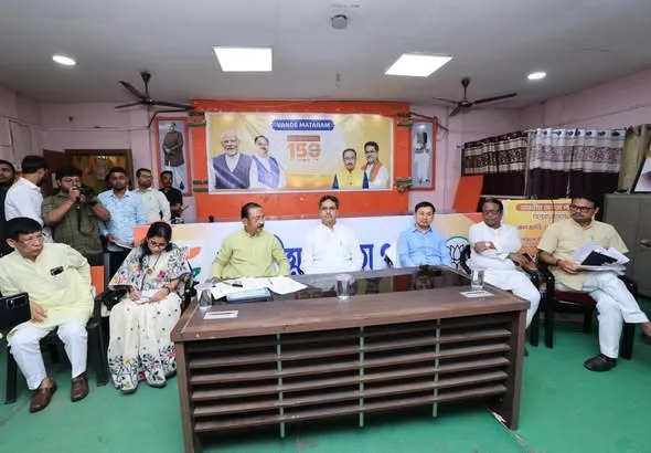Tripura : BJP govt holds party meeting in presence of CM, top leaders