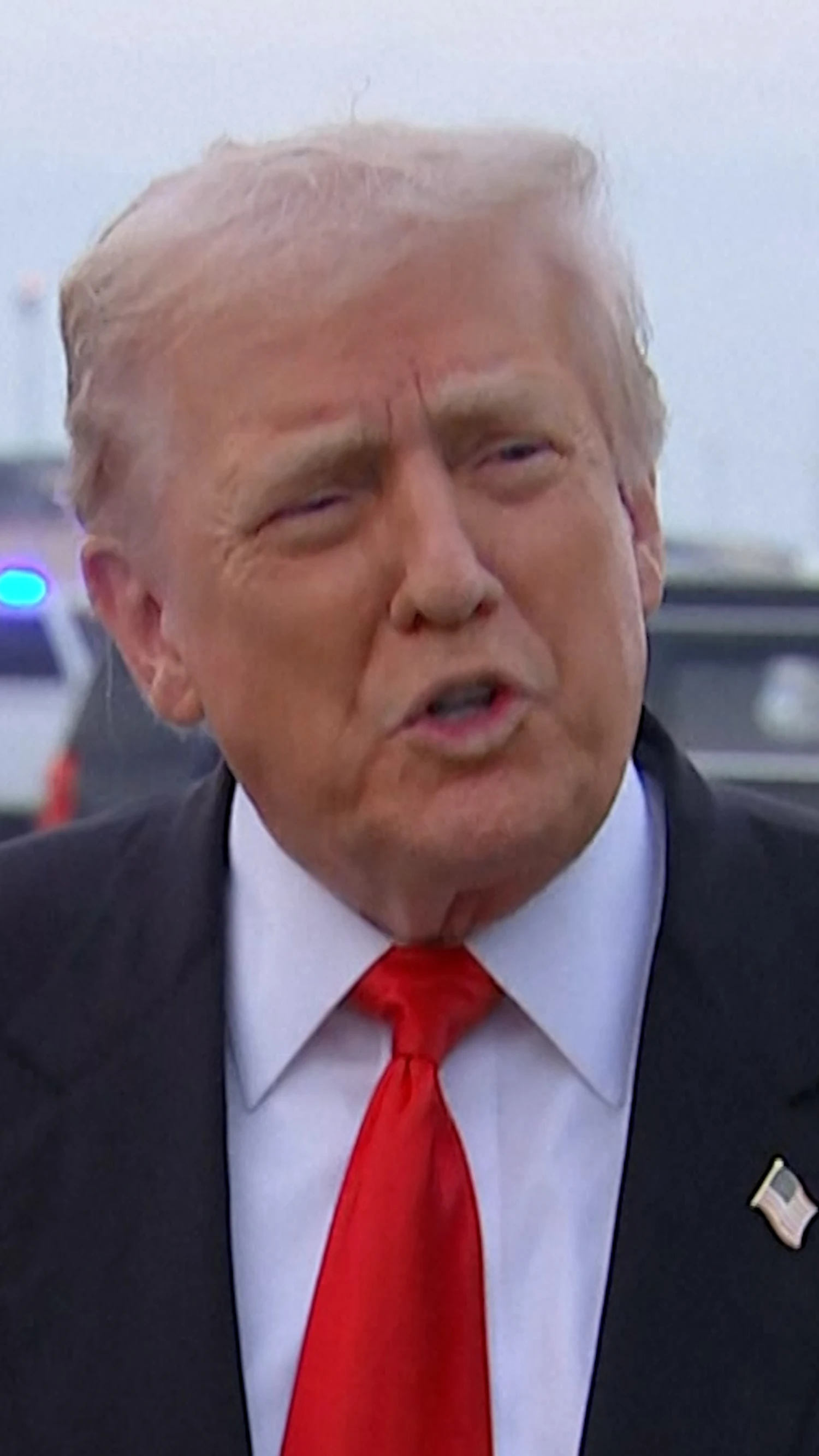 Trump does flyover during the Commanders-Lions game