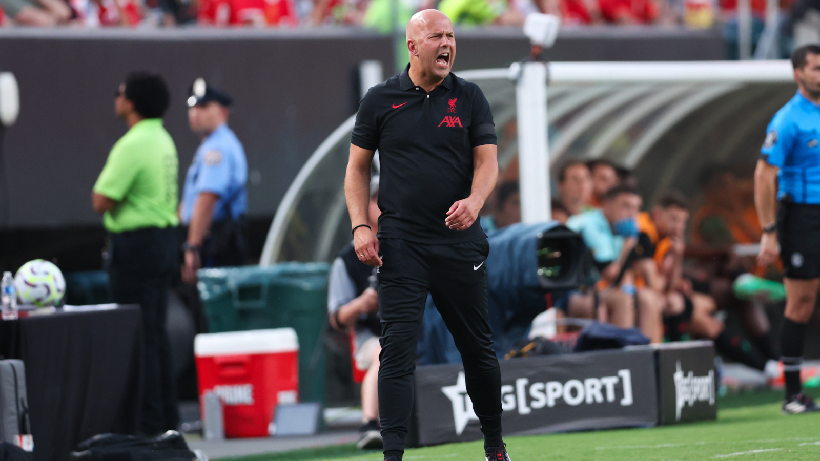 Arne Slot exposes laughable refereeing inconsistency with unfiltered post-match verdict