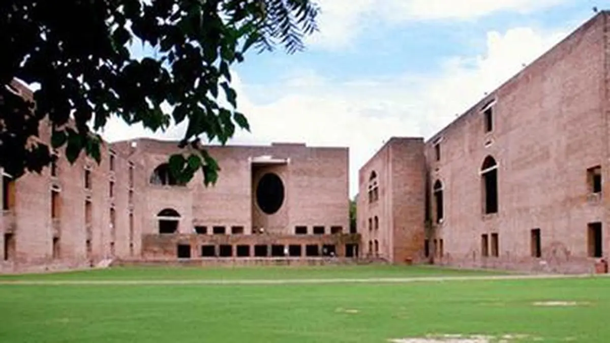 IIMA launches two-year blended MBA programme in Business Analytics & AI