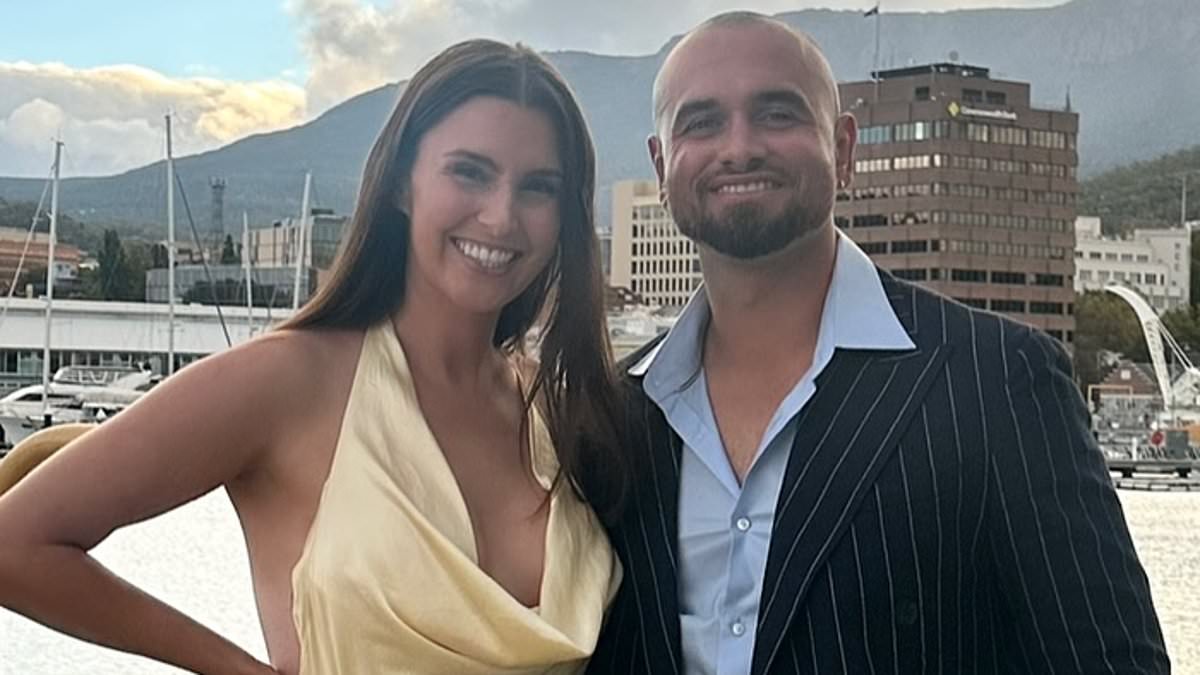 Aussie cricket star reveals why he WANTS to be sledged by the Barmy Army in the Ashes