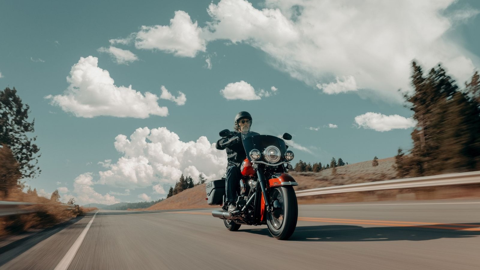 What's The Top Speed Of A Harley-Davidson Heritage Classic & How Much Does It Cost?