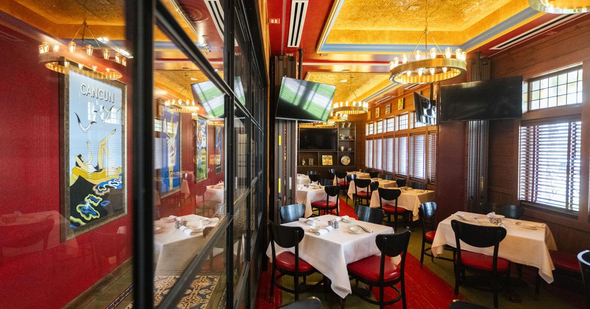 Restaurants with private event dining rooms in Lafayette, LA