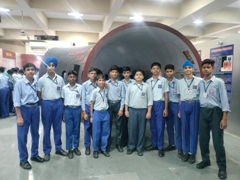 Guru Harkrishan students visit Science City, Kapurthala - The Tribune