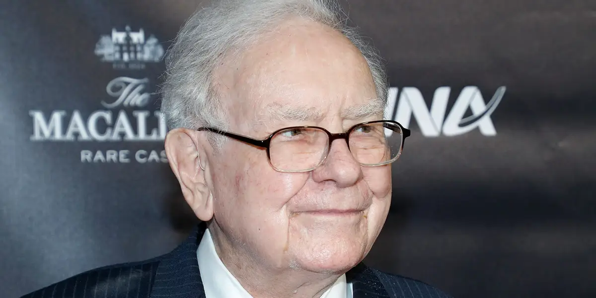Warren Buffett Life Advice: Decide What You Want Your Obituary to Say