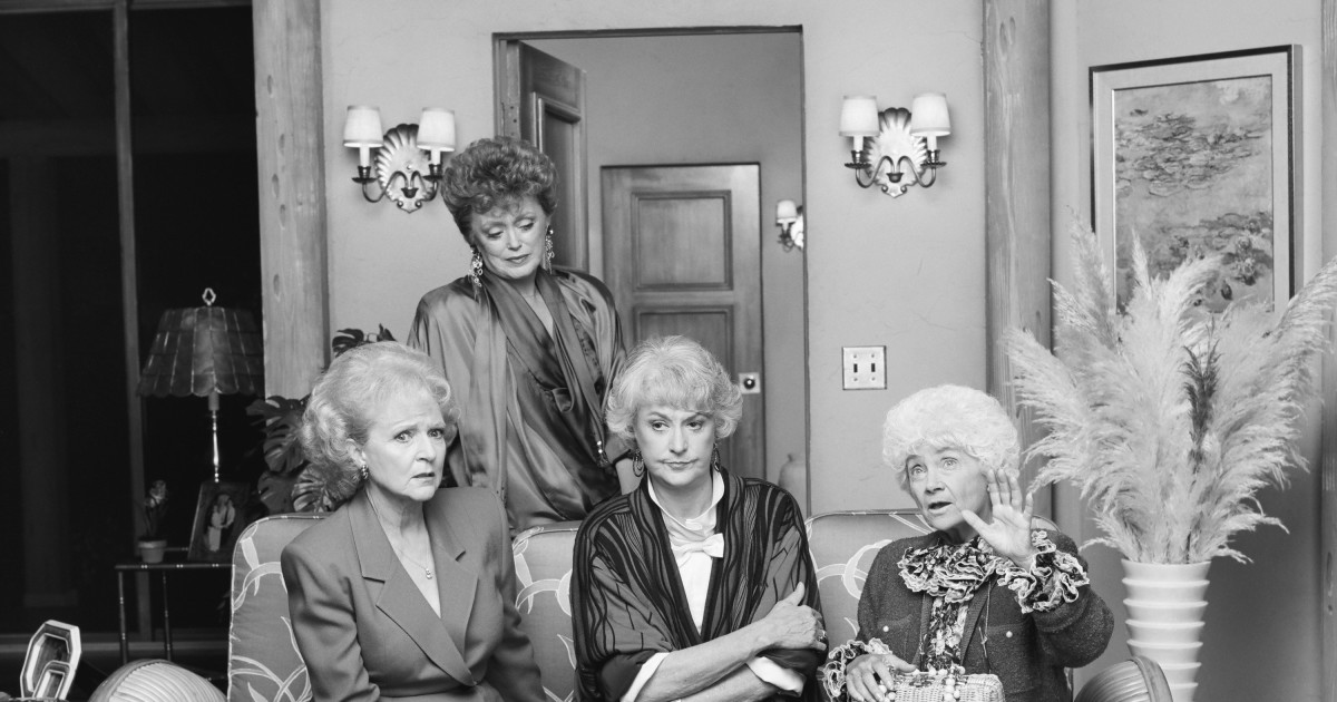 Pam Tillis and Lorrie Morgan Sing Golden Girls Theme