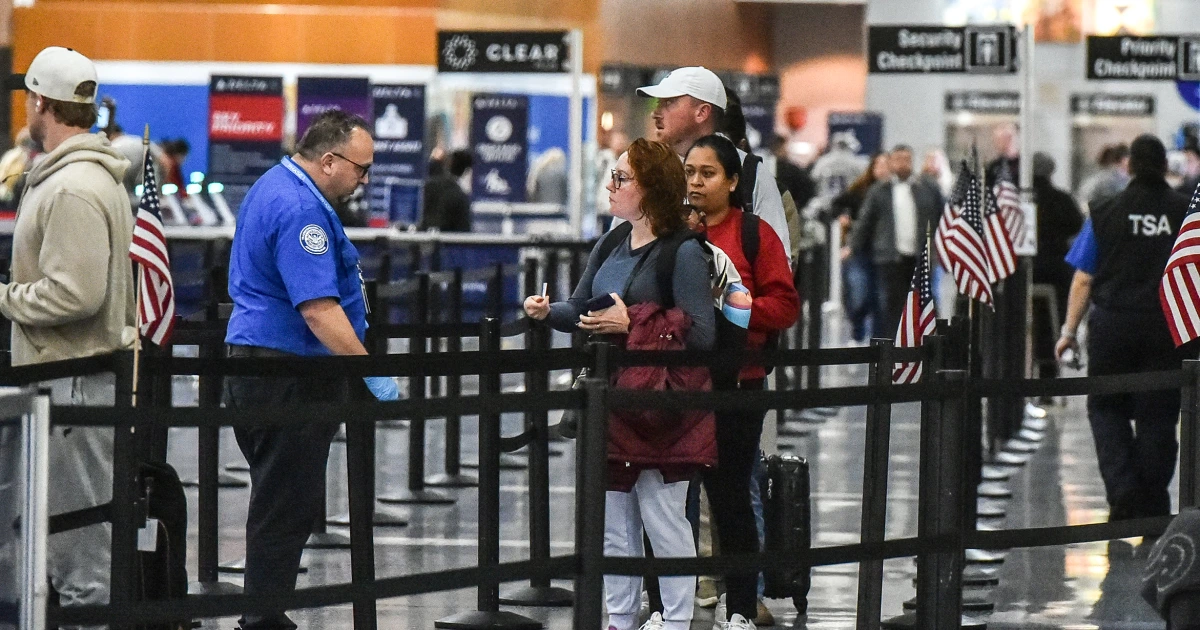 Flight delays aren't slowing down despite move to end shutdown