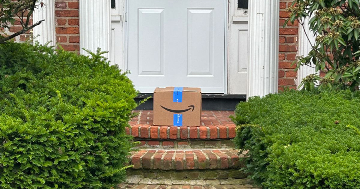 Amazon's Two-Piece Hoodie Lounge Set Is a Must-Have