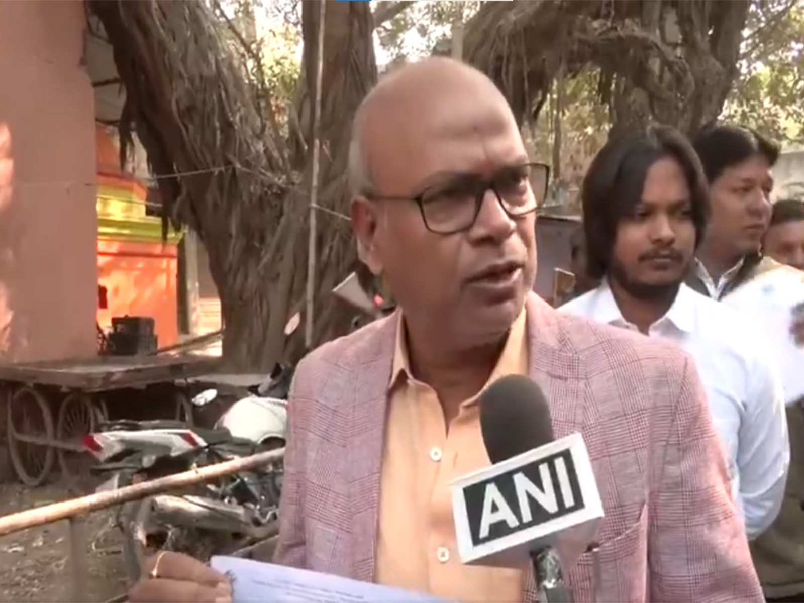 "This is festival of democracy": Congress' Rajesh Ram arrives at polling booth in e-rickshaw to cast vote