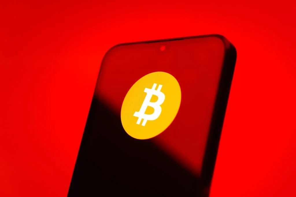 How Fugitive 'Crypto Queen' Laundered Over $6.5 Billion In Bitcoin From Chinese Investors - Court To Decide Fate In Record Seizure