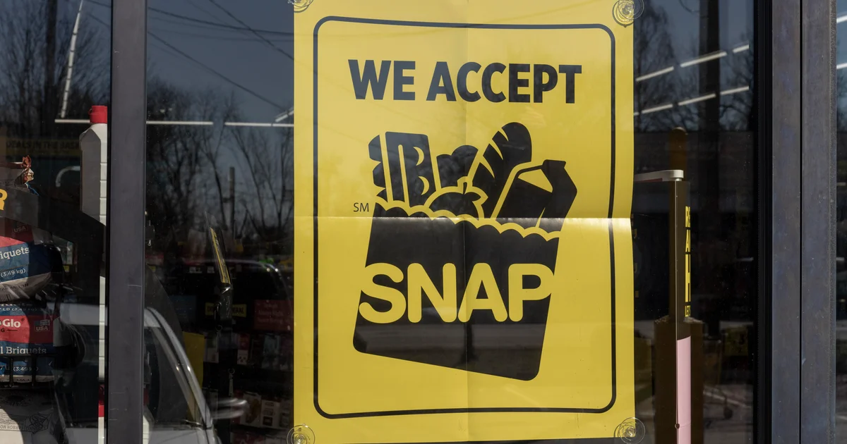 Michigan directs SNAP vendor to resume full payments for November
