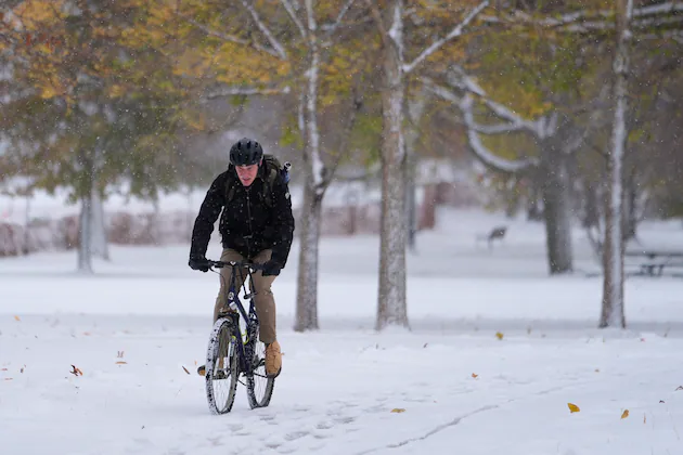 Arctic blast brings snow, record cold across Midwest and eastern U.S.