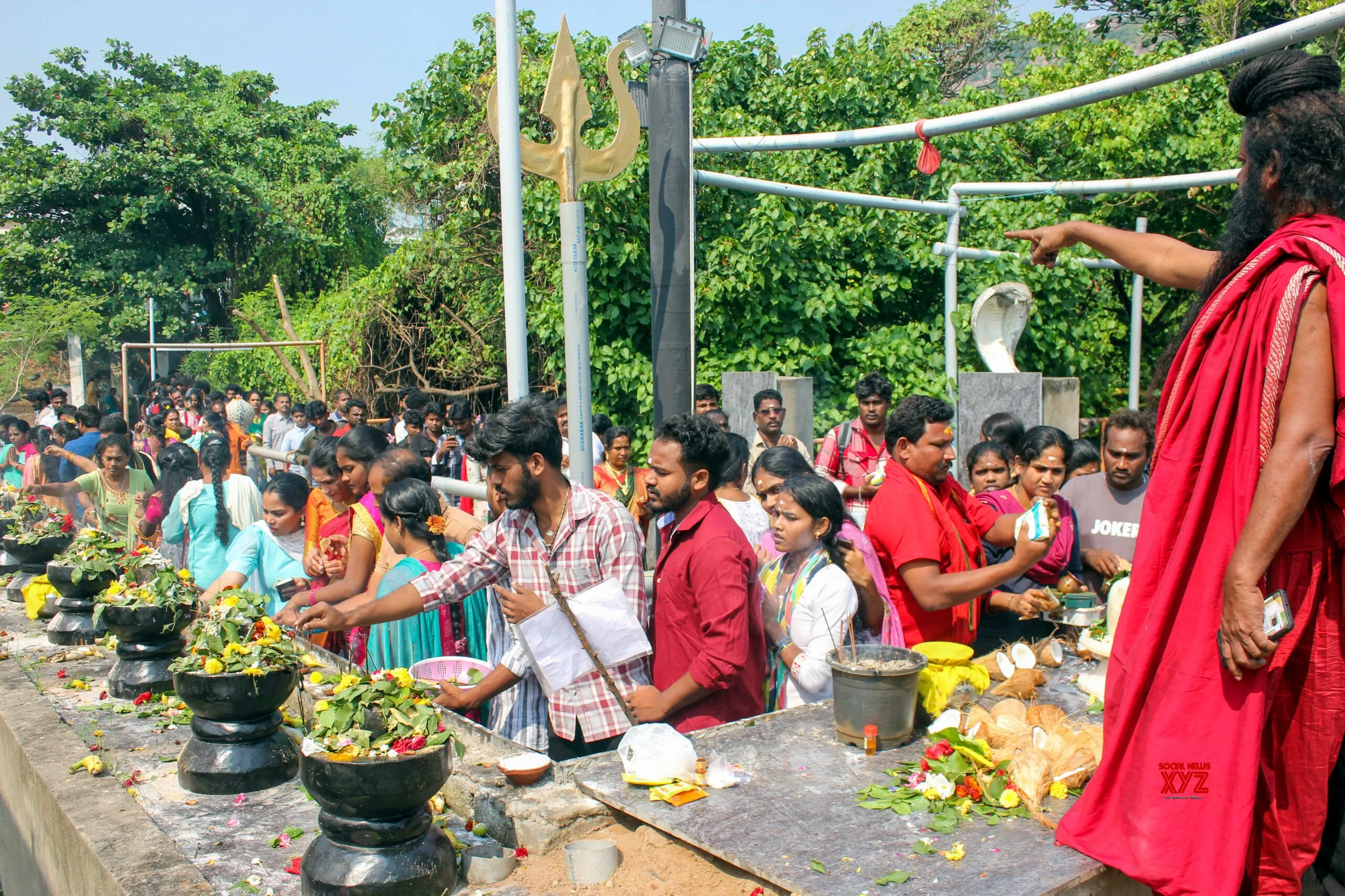 Visakhapatnam: Devotees Perform Deeparadhana on 3rd Karthika Somavaram – #Gallery